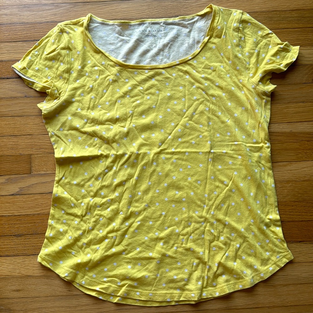 Ann Taylor Factory Yellow and White Polka Dot women’s t shirt size medium